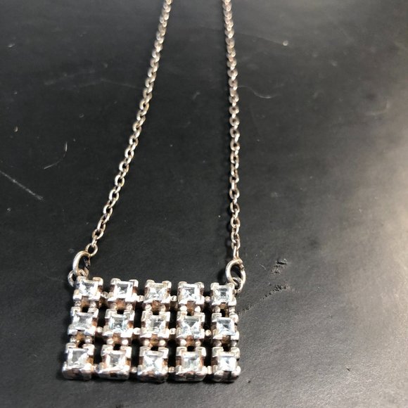 STERLING RECTANGLE 15 FACETED  LITE TOPAZ NECKLACE WITH 18 INCH CURB CHAIN - Picture 4 of 7